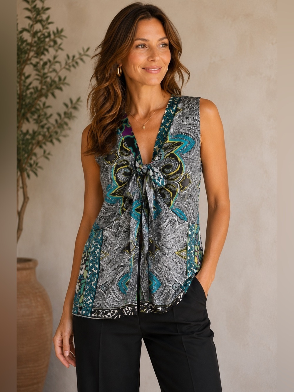 Etro Black and Blue Paisley Tank Top Size 42 Made in Italy Boho Luxury 6 Silk